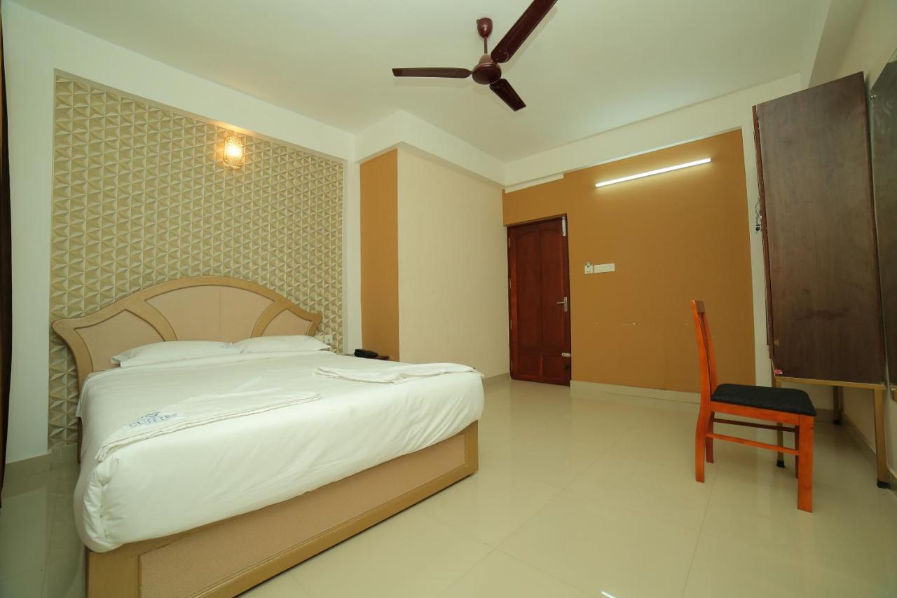 Hotel Falcon Thiruvananthapuram Exterior photo