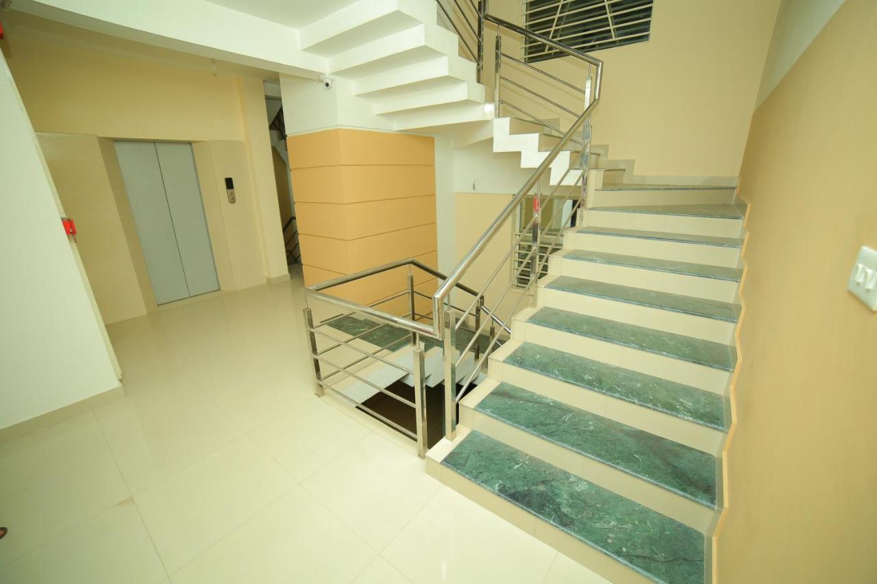 Hotel Falcon Thiruvananthapuram Exterior photo