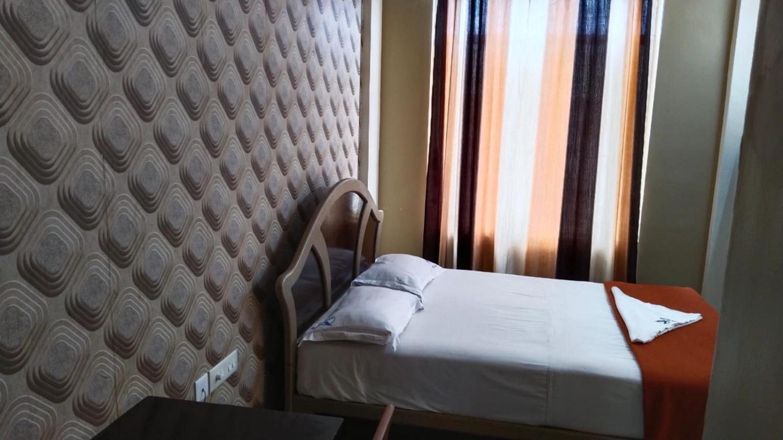 Hotel Falcon Thiruvananthapuram Exterior photo