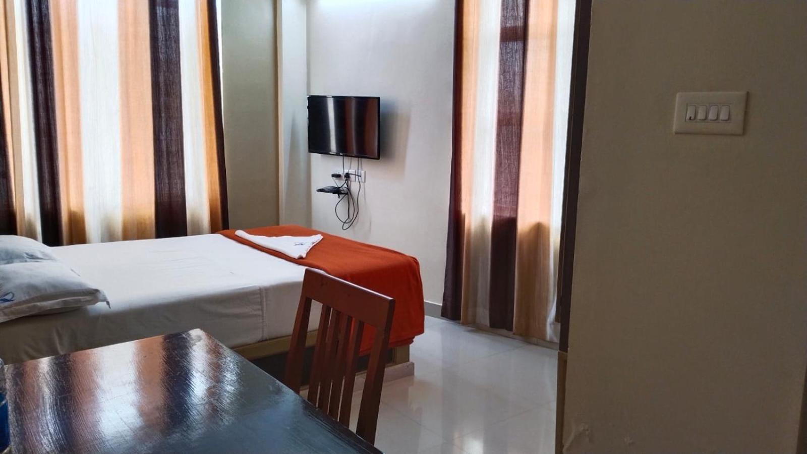 Hotel Falcon Thiruvananthapuram Exterior photo